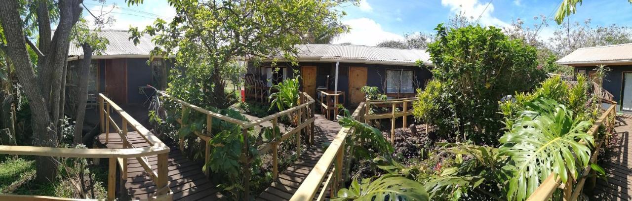 Tuava Lodge ハンガ・ロア エクステリア 写真